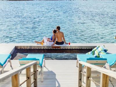 ”Holiday Inn Resort Kandooma Maldives 5*”