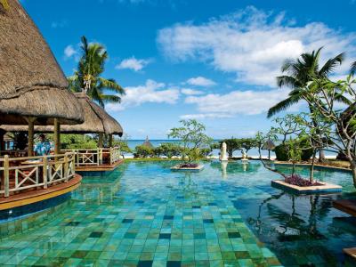 ”La Pirogue Resort and Spa 4*”