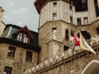 ”Badrutt’s Palace Hotel – St. Moritz”