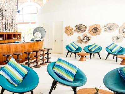 ”Holiday Inn Resort Kandooma Maldives 5*”