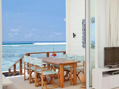 ”Holiday Inn Resort Kandooma Maldives 5*”